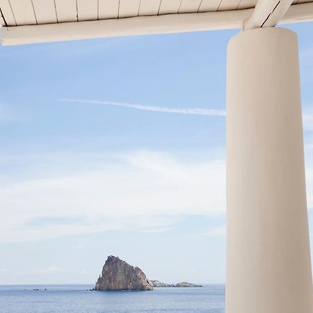Hotel La Terrazza Panarea Bagian luar foto