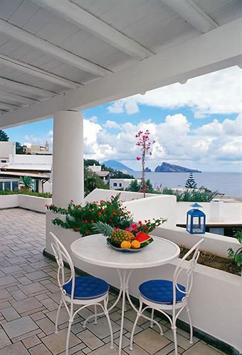 Hotel La Terrazza Panarea Bagian luar foto