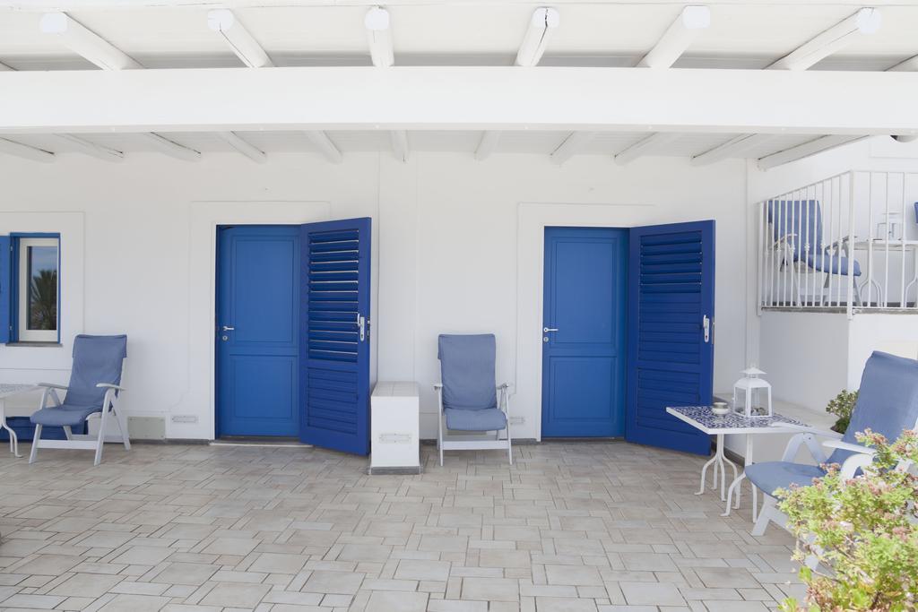 Hotel La Terrazza Panarea Bagian luar foto