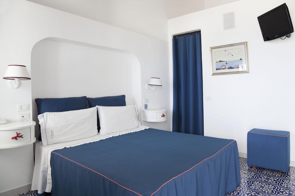 Hotel La Terrazza Panarea Bagian luar foto